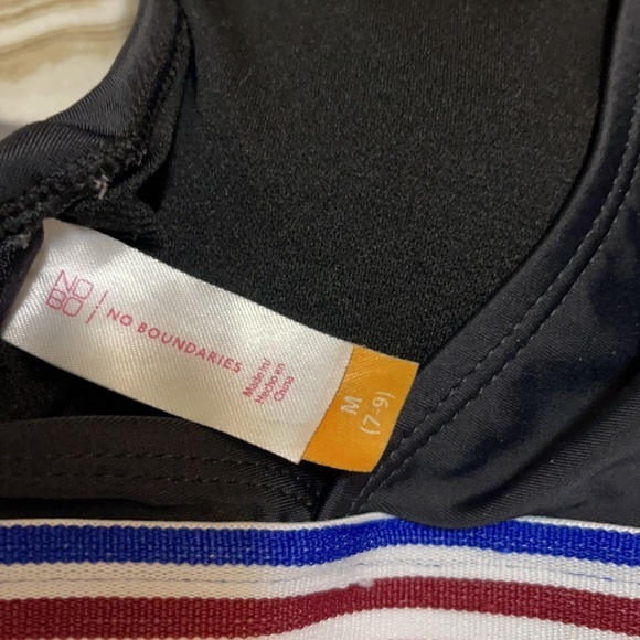 No Boundaries sports bra -MISS INDEPENDENT - Picture 3 of 3